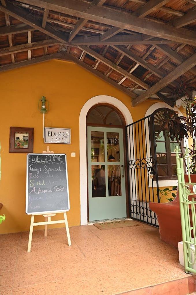 Ederra Stays & Cafe Panadzsi Kültér fotó